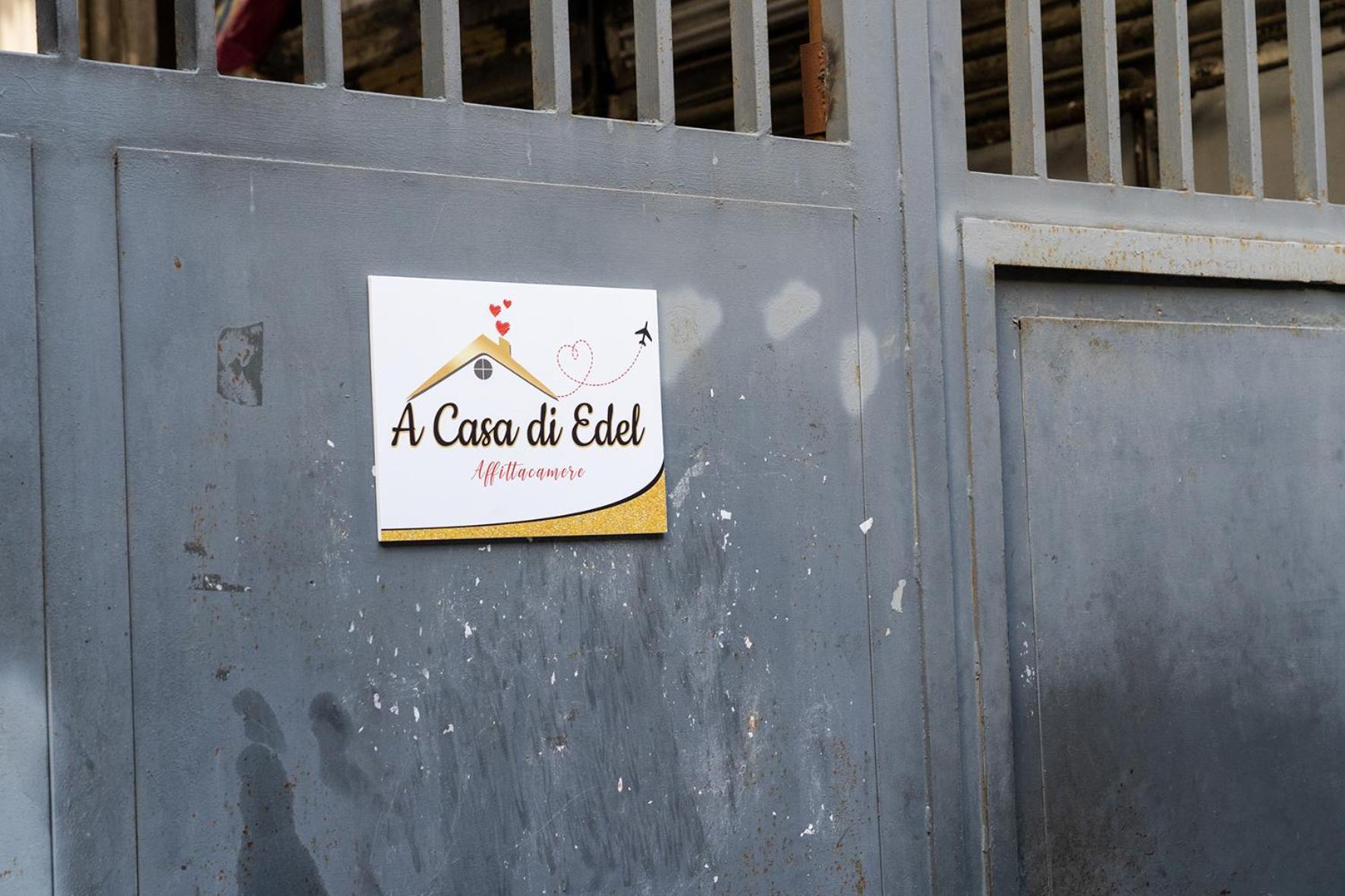 Bed and Breakfast A Casa Di Edel Neapel Exterior foto